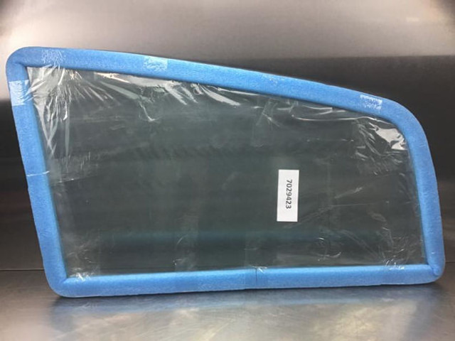 Liebherr Window Glass - Window and parts: picture 3 Liebherr Window Glass - Window and parts: picture 3