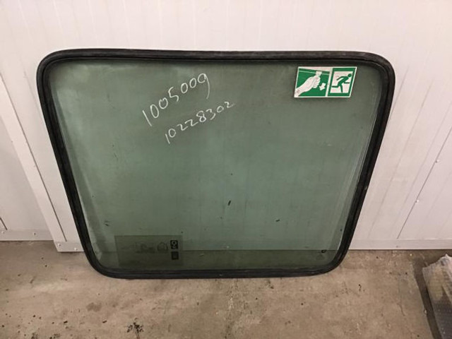 Liebherr Window Glass - Window and parts: picture 3 Liebherr Window Glass - Window and parts: picture 3