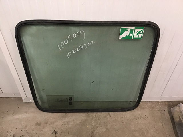 Window and parts Liebherr Window Glass: picture 1