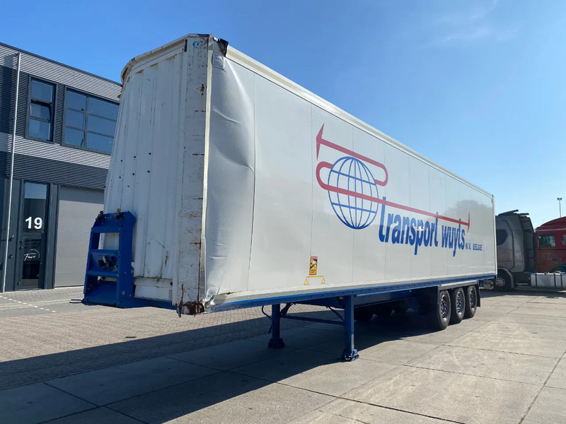 Krone SD / Box Damage / SAF + Disc - Closed box semi-trailer: picture 4 Krone SD / Box Damage / SAF + Disc - Closed box semi-trailer: picture 4