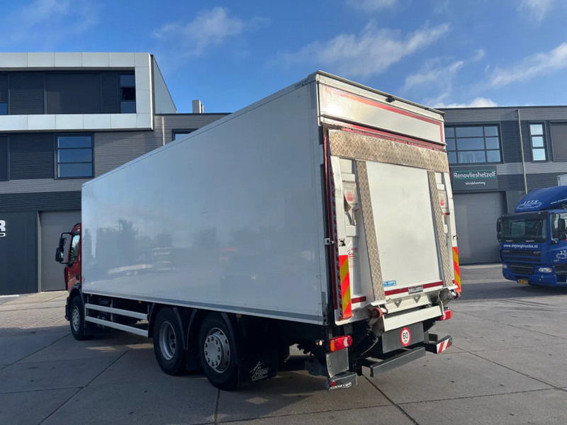 Renault D WIDE 320 6x2 / Closed box / Dhollandia - Box truck: picture 5 Renault D WIDE 320 6x2 / Closed box / Dhollandia - Box truck: picture 5