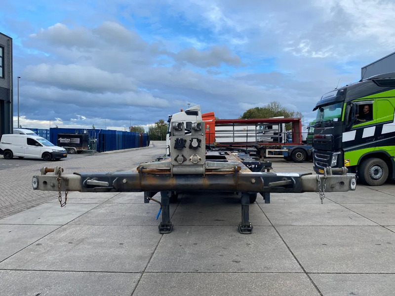 Renders Euro 800 3DFCST / Container Chassis / 45FT / 1x Lift Axle / 2x Extendable - Container transporter/ Swap body semi-trailer: picture 5 Renders Euro 800 3DFCST / Container Chassis / 45FT / 1x Lift Axle / 2x Extendable - Container transporter/ Swap body semi-trailer: picture 5