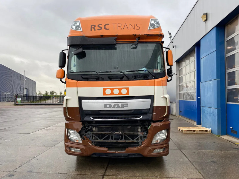DAF XF 106.460 / Damage / 2x Tank / ADR - Tractor unit: picture 2 DAF XF 106.460 / Damage / 2x Tank / ADR - Tractor unit: picture 2