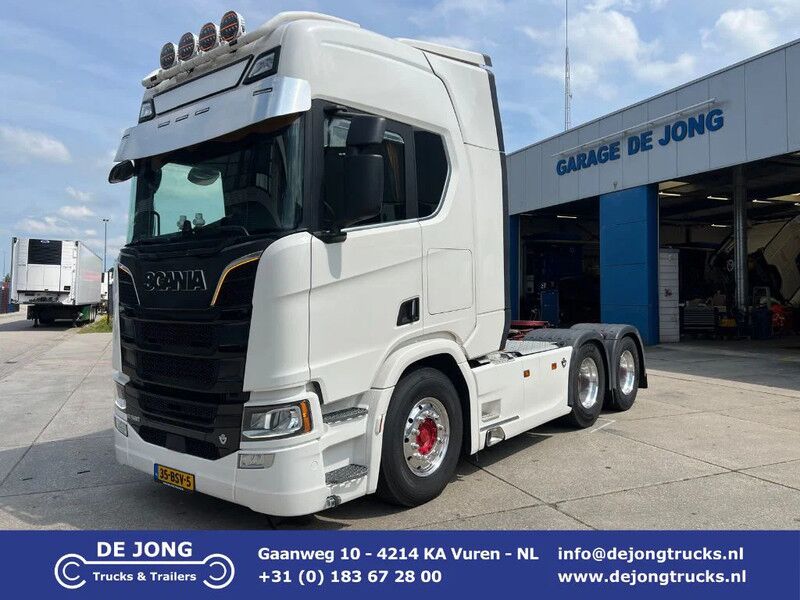 Scania R580 V8 NGS / 6x2 Boogie Lift / Retarder / Full Air / Leather Interior - Tractor unit: picture 1 Scania R580 V8 NGS / 6x2 Boogie Lift / Retarder / Full Air / Leather Interior - Tractor unit: picture 1