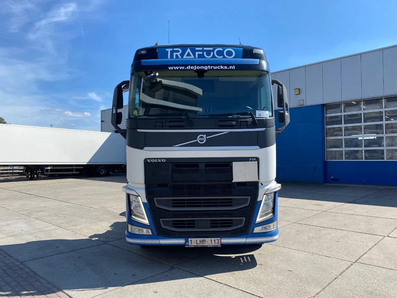 Volvo FH 13.420 Globetrotter / ADR + PTO / Stand Airco - Tractor unit: picture 2 Volvo FH 13.420 Globetrotter / ADR + PTO / Stand Airco - Tractor unit: picture 2
