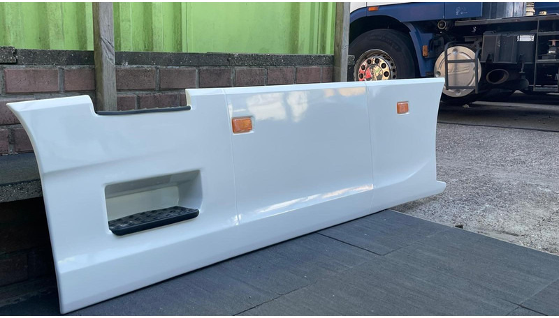Scania Side Skirt Scania zijskirts - Aerodynamics/ Spoiler for Truck: picture 2 Scania Side Skirt Scania zijskirts - Aerodynamics/ Spoiler for Truck: picture 2