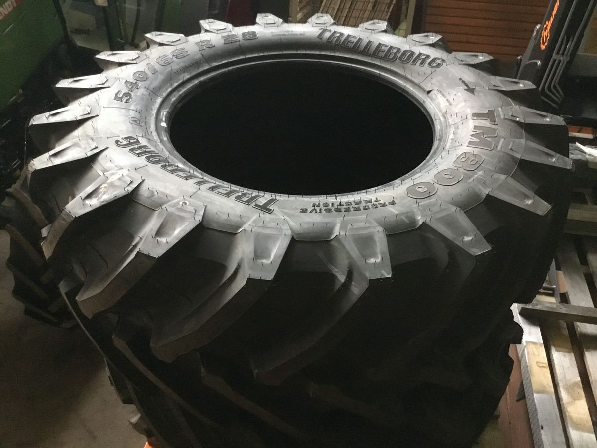 Trelleborg - Wheel and tire package for Farm tractor: picture 1 Trelleborg - Wheel and tire package for Farm tractor: picture 1
