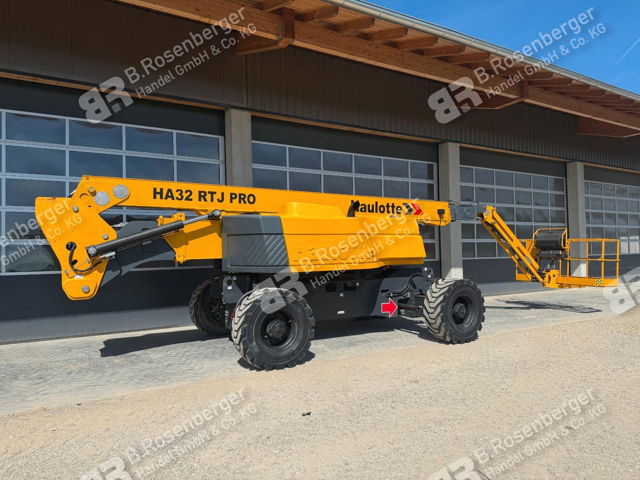 Haulotte HA32 RTJ Pro Gelenkarbeitsbühne 32m - Truck mounted aerial platform: picture 1 Haulotte HA32 RTJ Pro Gelenkarbeitsbühne 32m - Truck mounted aerial platform: picture 1