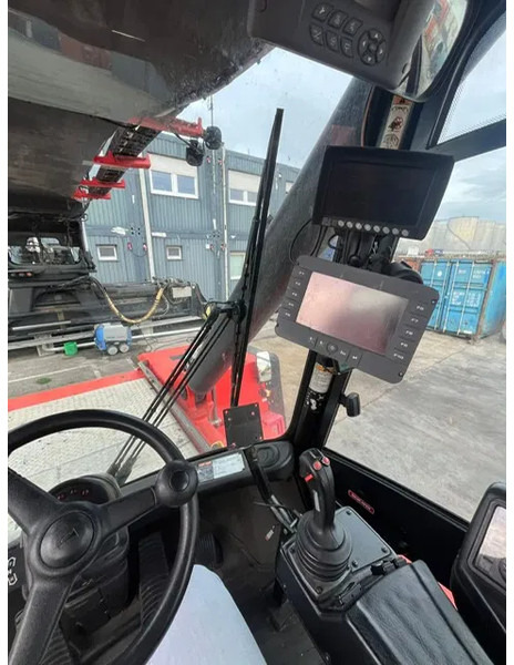 Hyster RS46-36CH - Reach stacker: picture 5 Hyster RS46-36CH - Reach stacker: picture 5