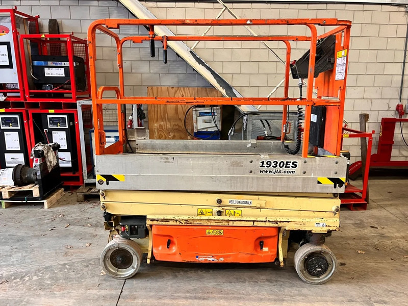 JLG 1930ES - Scissor lift: picture 1 JLG 1930ES - Scissor lift: picture 1