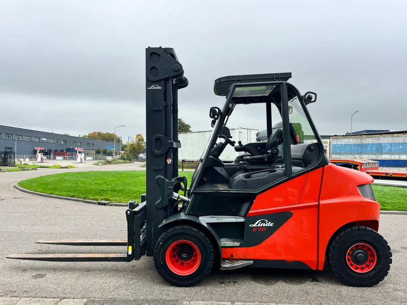 Linde E70-01 - Electric forklift: picture 2 Linde E70-01 - Electric forklift: picture 2