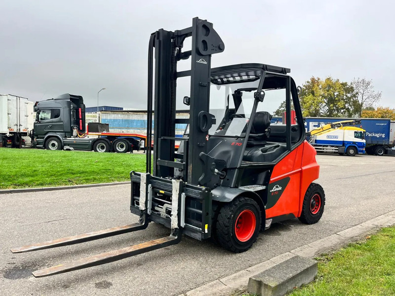 Linde E70-01 - Electric forklift: picture 4 Linde E70-01 - Electric forklift: picture 4