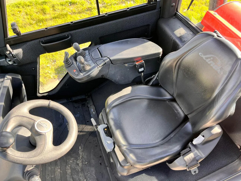 LPG forklift Linde H30T-02: picture 12