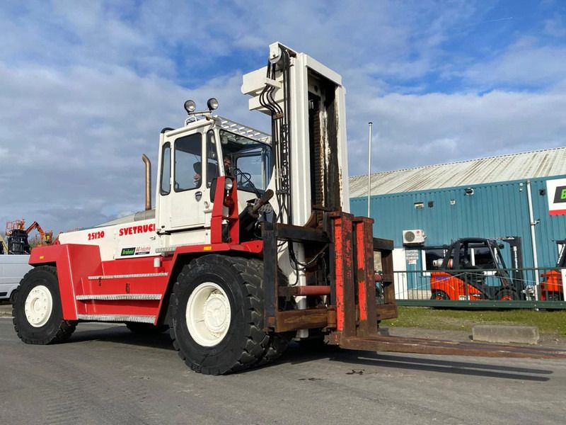 Svetruck 25 120 45 - Diesel forklift: picture 3 Svetruck 25 120 45 - Diesel forklift: picture 3