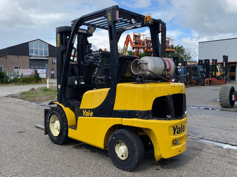 Yale GLP30VXE195 - LPG forklift: picture 4 Yale GLP30VXE195 - LPG forklift: picture 4