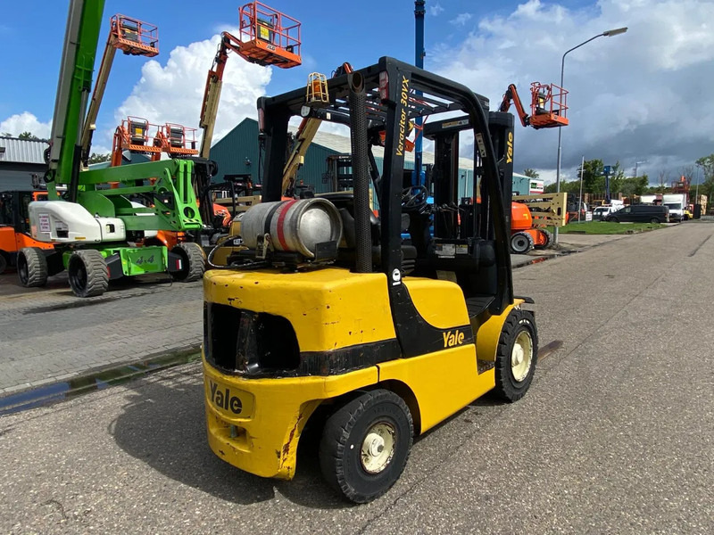 Yale GLP30VXE195 - LPG forklift: picture 5 Yale GLP30VXE195 - LPG forklift: picture 5
