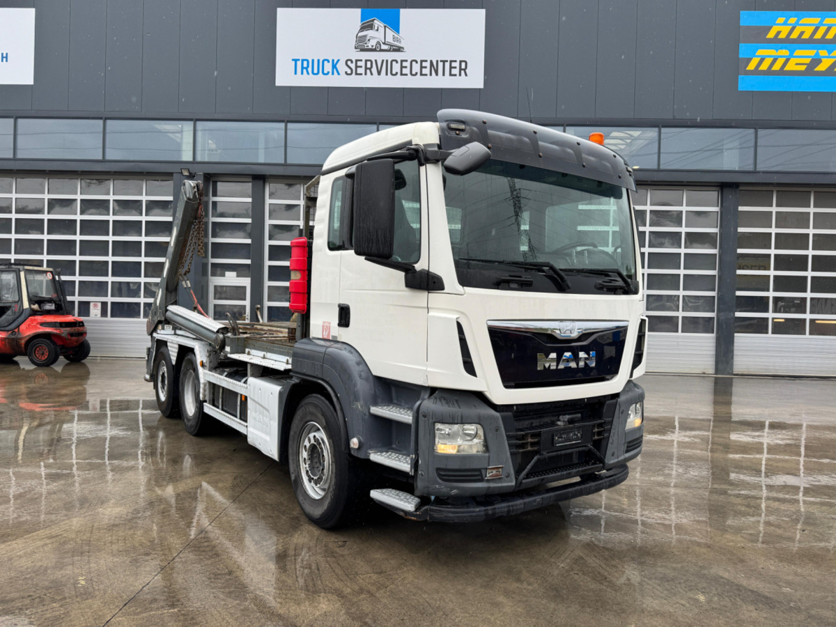 MAN TGS 28.440 6x2 UT GIGANT - Skip loader truck: picture 3 MAN TGS 28.440 6x2 UT GIGANT - Skip loader truck: picture 3