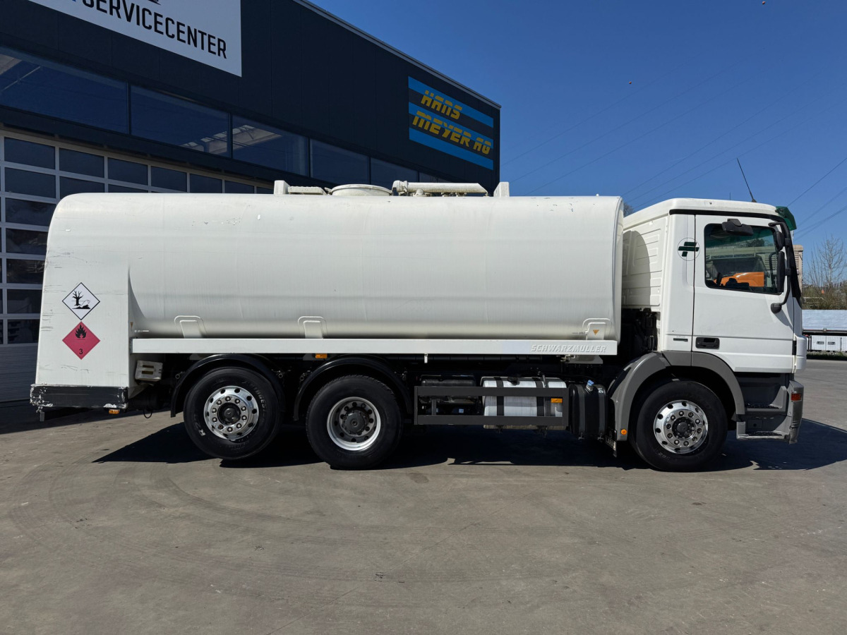 MERCEDES Actros 2541 6x2 Schwarzmüller 21260L - Tank truck: picture 4 MERCEDES Actros 2541 6x2 Schwarzmüller 21260L - Tank truck: picture 4