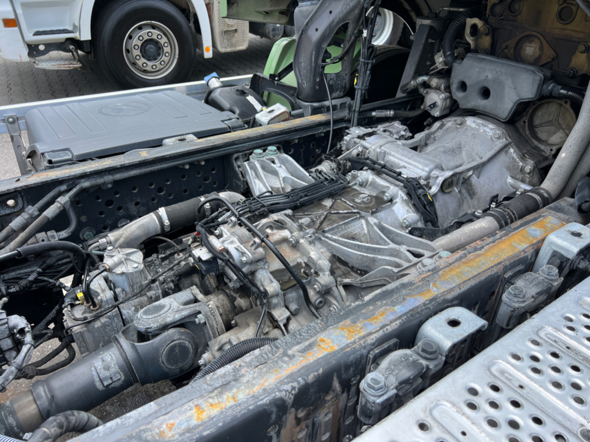 Leasing of MERCEDES Actros 2543 6x2 MERCEDES Actros 2543 6x2: picture 8
