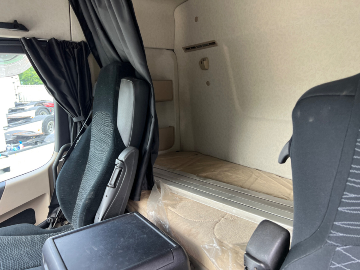 Leasing of MERCEDES Actros 2543 6x2 MERCEDES Actros 2543 6x2: picture 17