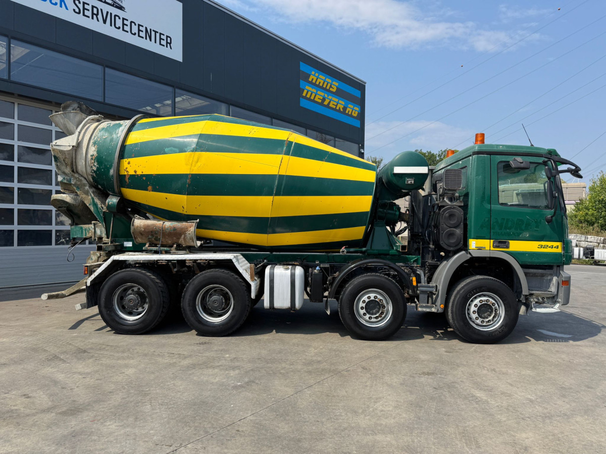 MERCEDES Actros 3244 8x4 Liebherr 9m3 - Concrete mixer truck: picture 4 MERCEDES Actros 3244 8x4 Liebherr 9m3 - Concrete mixer truck: picture 4