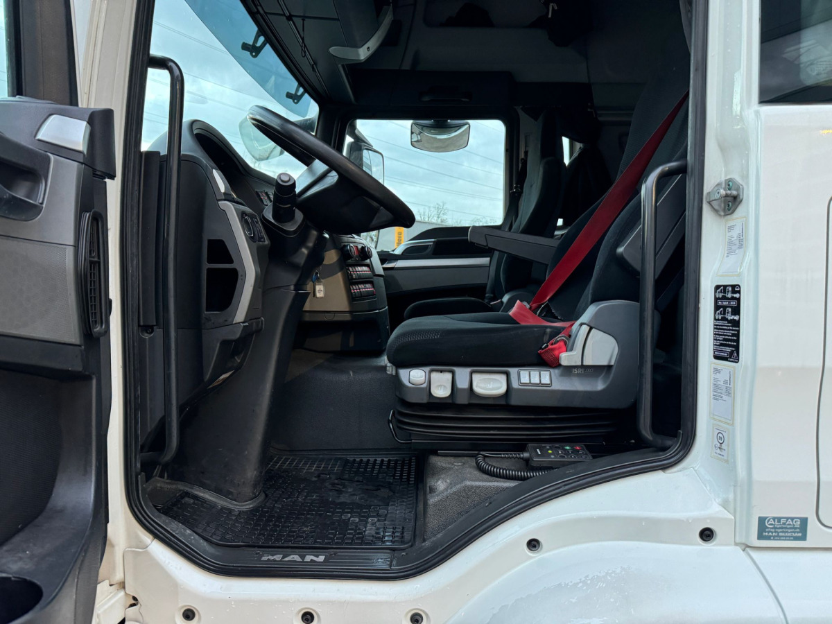 Tractor unit MAN TGS 18.440 ADR Nebenabtrieb Getriebe: picture 9