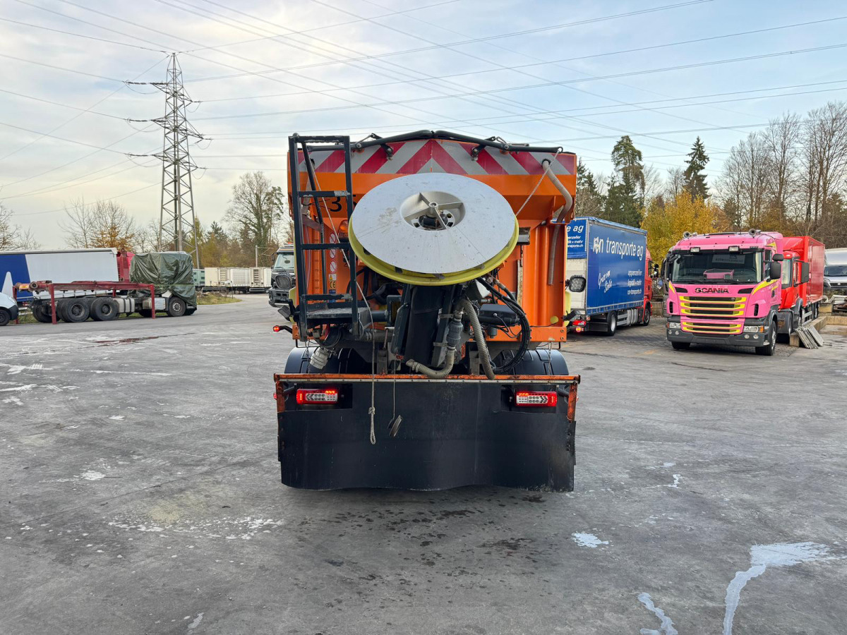 VOLVO FH-460 4x2 Winterdienst/SZM - Tractor unit: picture 5 VOLVO FH-460 4x2 Winterdienst/SZM - Tractor unit: picture 5