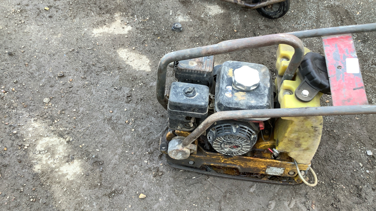 12" WACKER PLATE - Construction equipment: picture 5 12" WACKER PLATE - Construction equipment: picture 5