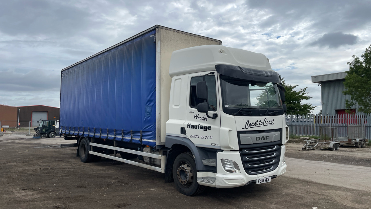 DAF CF 260 - Curtainsider truck: picture 1 DAF CF 260 - Curtainsider truck: picture 1