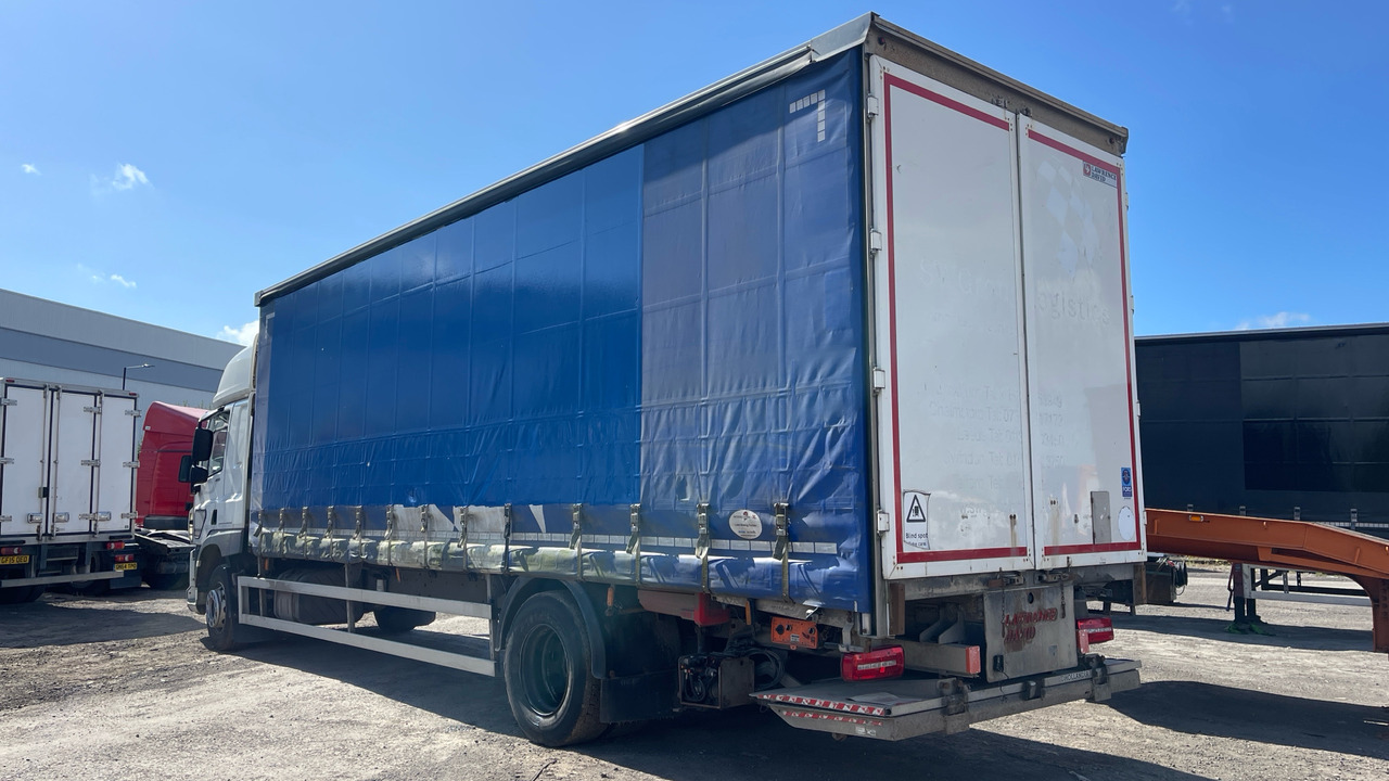 DAF CF 260 - Curtainsider truck: picture 4 DAF CF 260 - Curtainsider truck: picture 4
