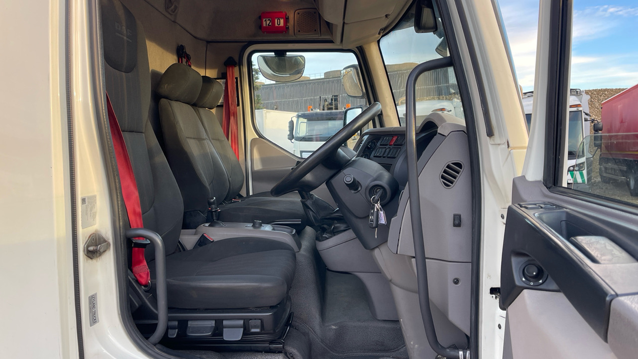 DAF LF 180 - Dropside/ Flatbed truck: picture 5 DAF LF 180 - Dropside/ Flatbed truck: picture 5