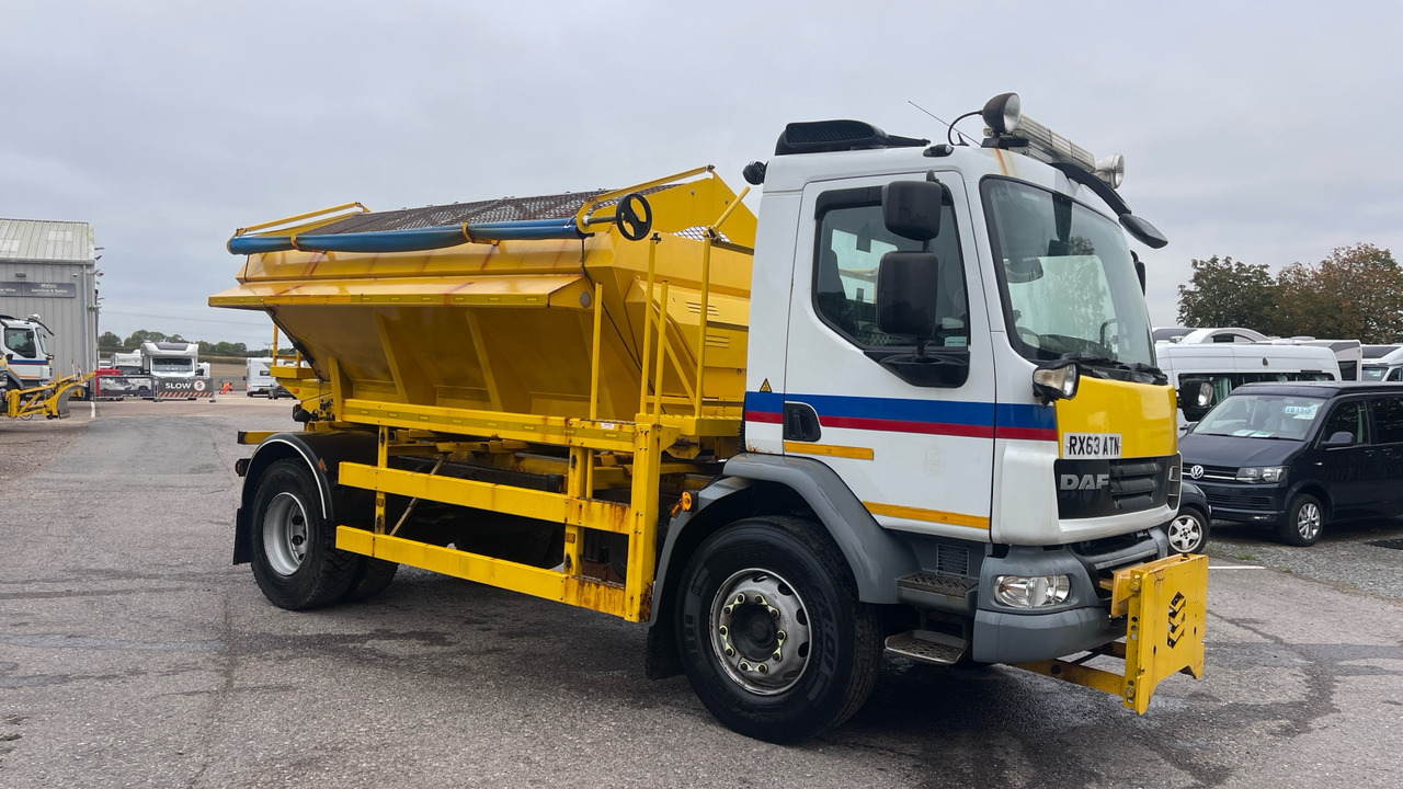 DAF LF 55.220 - Snow removal vehicle: picture 1 DAF LF 55.220 - Snow removal vehicle: picture 1