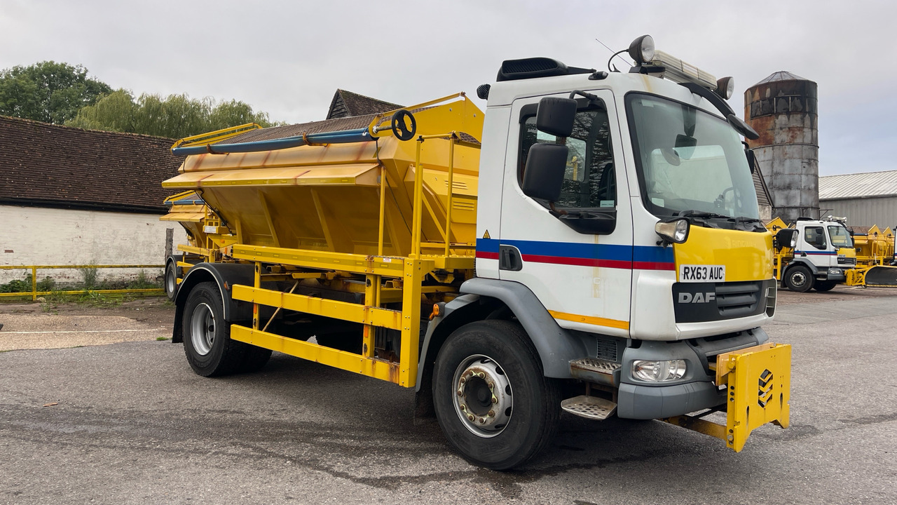 DAF LF 55.220 - Snow removal vehicle: picture 1 DAF LF 55.220 - Snow removal vehicle: picture 1