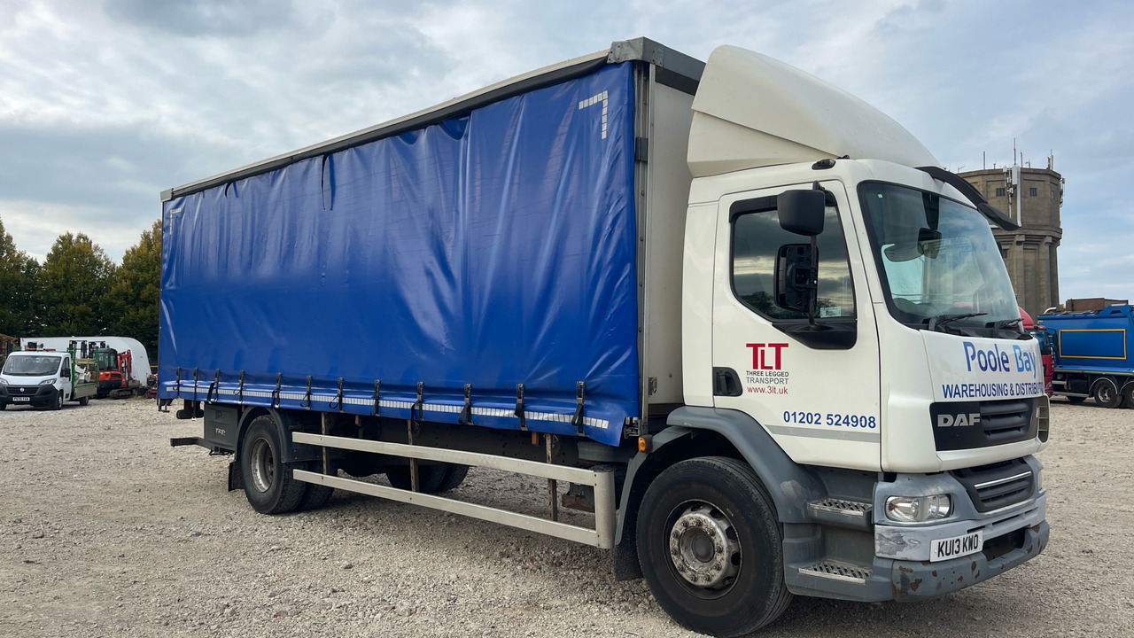 Daf LF 55.220 - Curtainsider truck: picture 1 Daf LF 55.220 - Curtainsider truck: picture 1