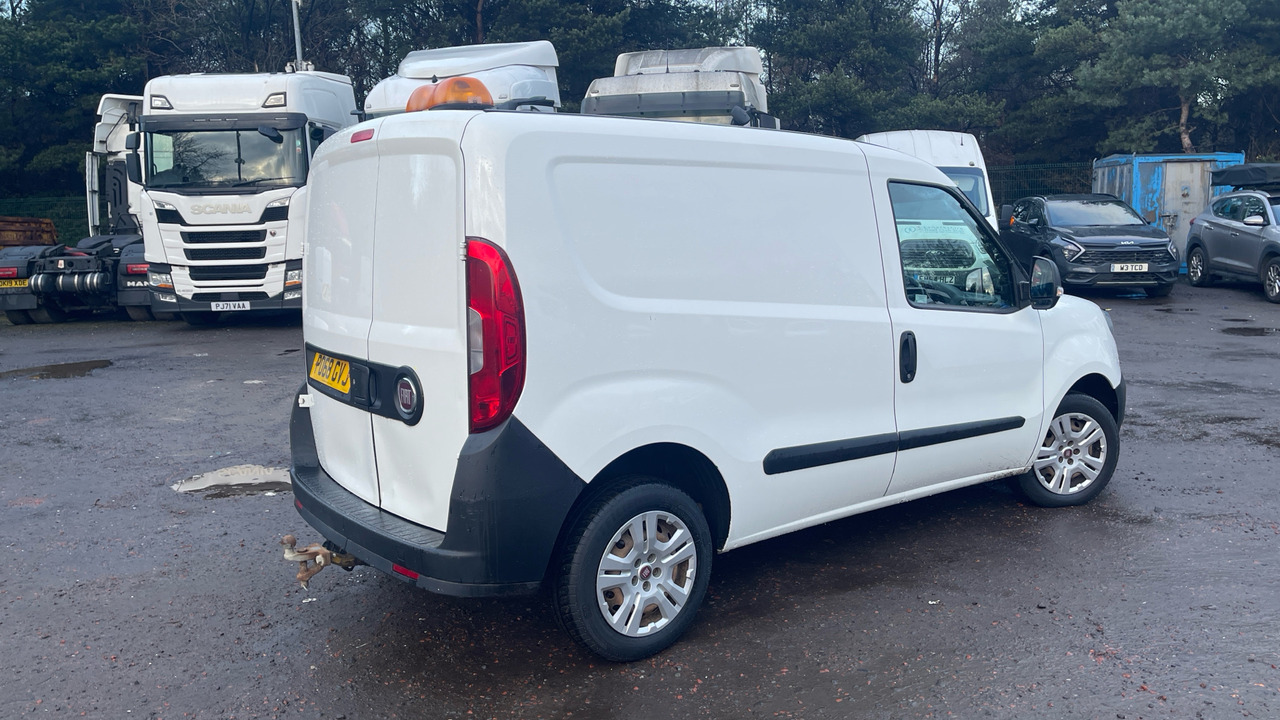 FIAT DOBLO 1.3 16V - Small van: picture 4 FIAT DOBLO 1.3 16V - Small van: picture 4