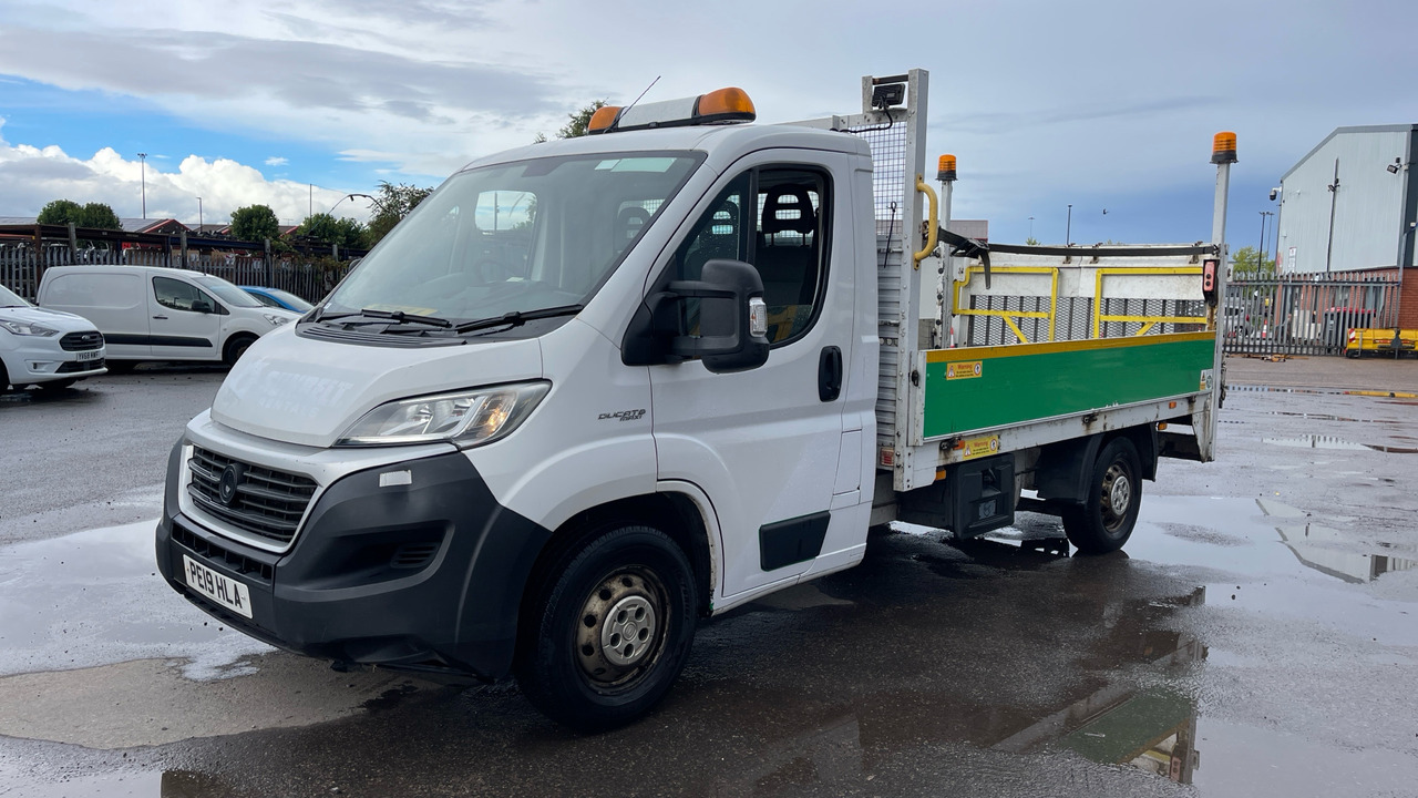 FIAT DUCATO 35 2.3 MULTIJET 130PS - Flatbed van: picture 2 FIAT DUCATO 35 2.3 MULTIJET 130PS - Flatbed van: picture 2