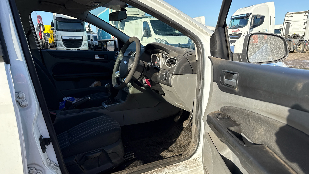 FORD FOCUS 1.6 TDCI STYLE - Hatchback: picture 5 FORD FOCUS 1.6 TDCI STYLE - Hatchback: picture 5