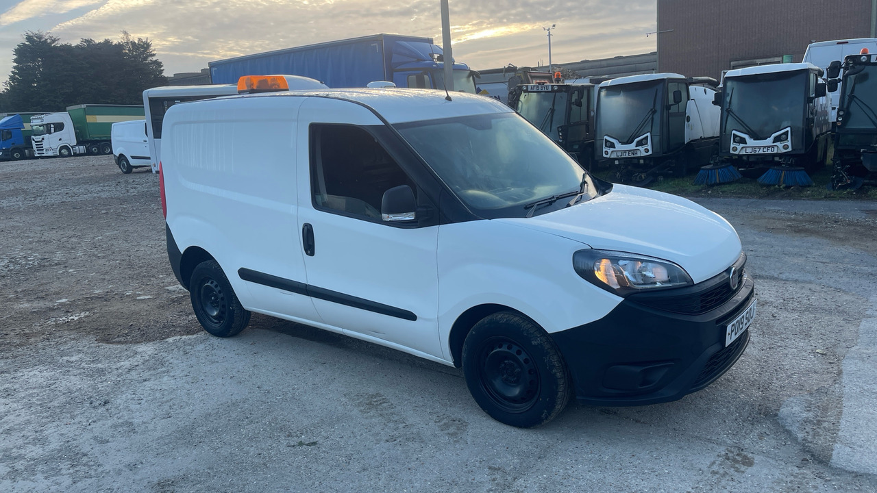 Fiat Doblo CARGO 1.3 MULTIJET 95PS - Small van: picture 1 Fiat Doblo CARGO 1.3 MULTIJET 95PS - Small van: picture 1