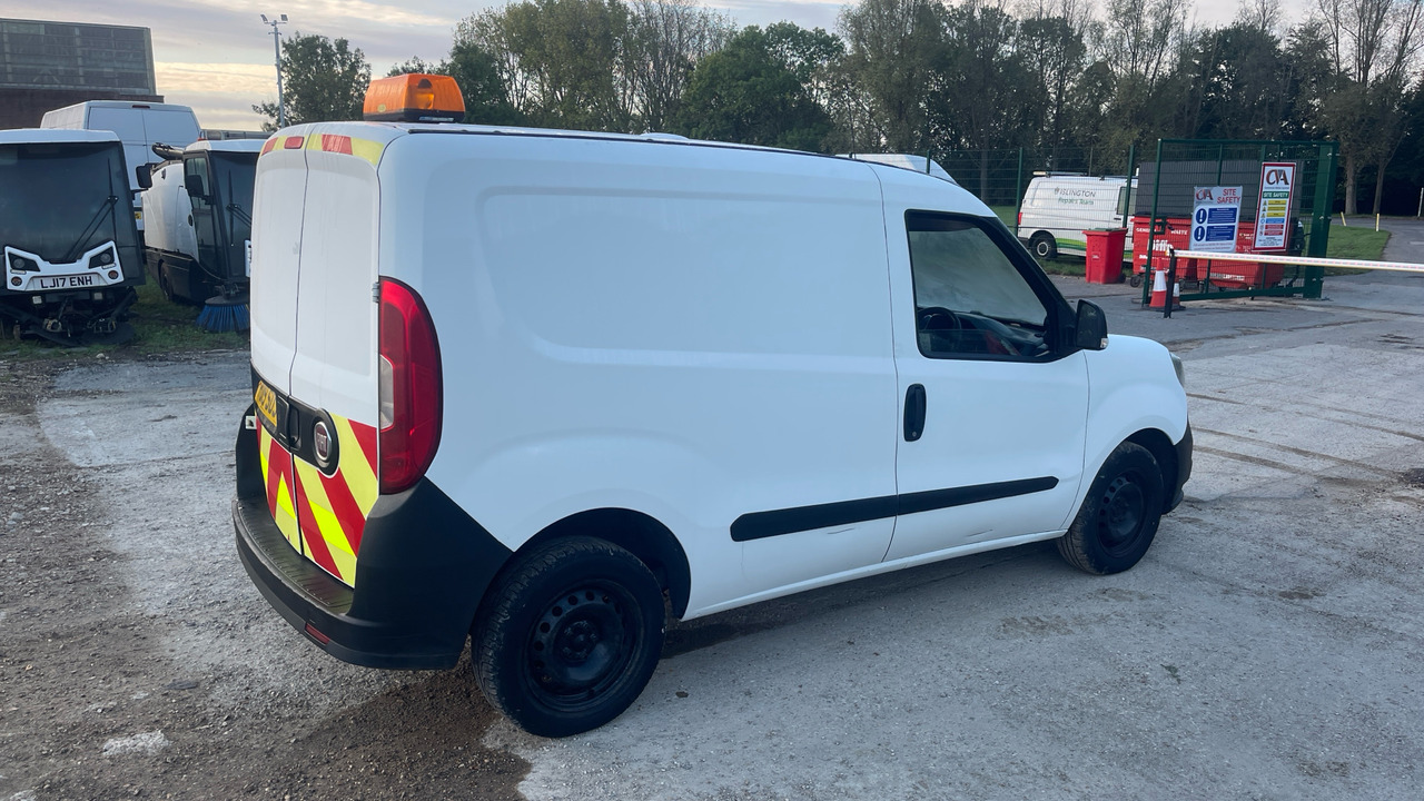 Fiat Doblo CARGO 1.3 MULTIJET 95PS - Small van: picture 4 Fiat Doblo CARGO 1.3 MULTIJET 95PS - Small van: picture 4