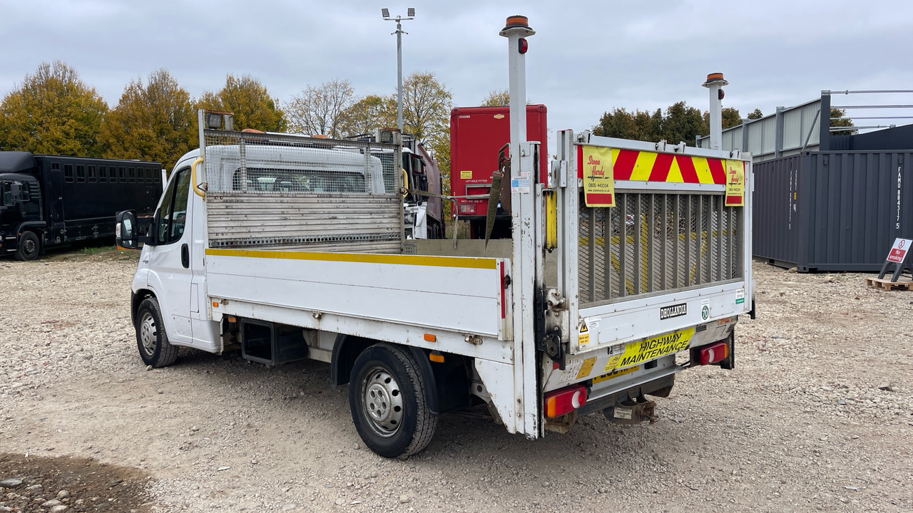 Fiat Ducato 35 2.3 MULTIJET 130PS - Flatbed van: picture 3 Fiat Ducato 35 2.3 MULTIJET 130PS - Flatbed van: picture 3