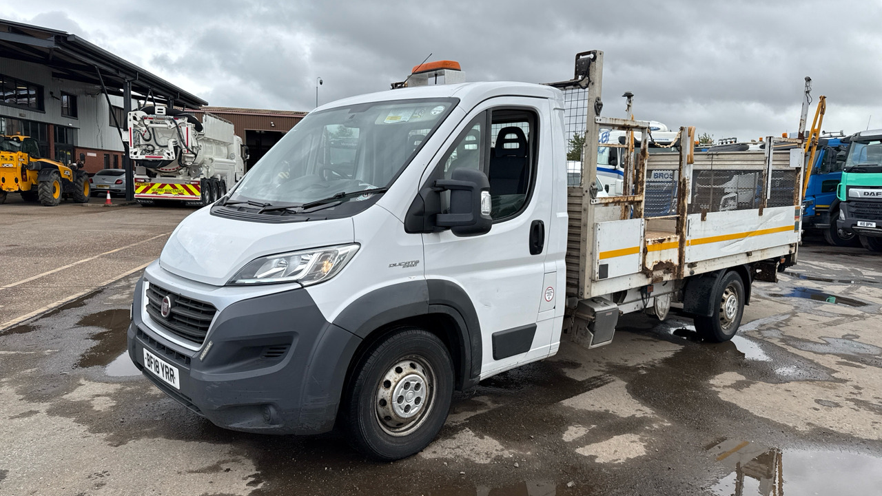 Fiat Ducato 35 2.3 MULTIJET 150PS - Flatbed van: picture 2 Fiat Ducato 35 2.3 MULTIJET 150PS - Flatbed van: picture 2
