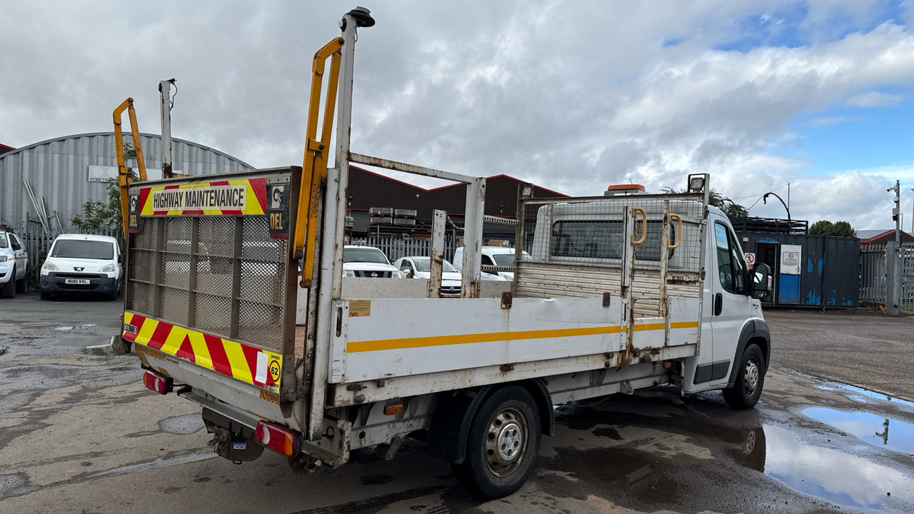 Fiat Ducato 35 2.3 MULTIJET 150PS - Flatbed van: picture 4 Fiat Ducato 35 2.3 MULTIJET 150PS - Flatbed van: picture 4