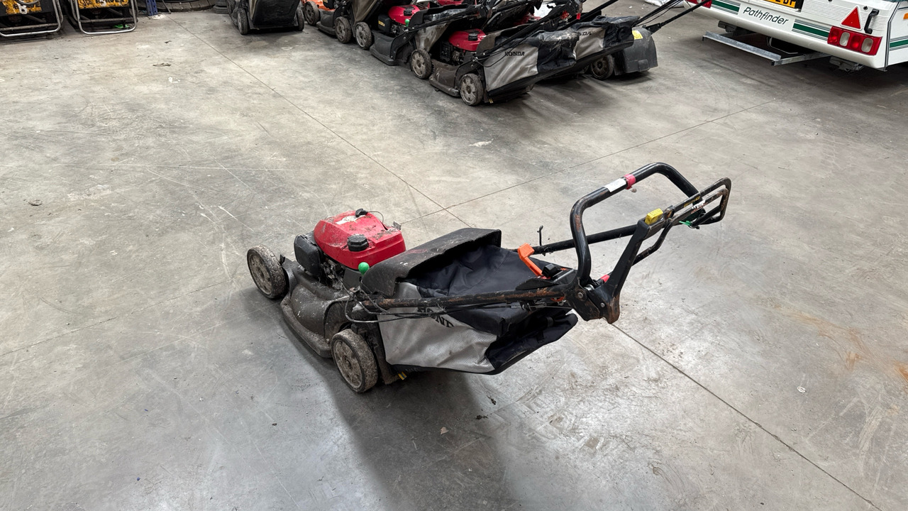 HONDA HRX537 C5HYEA - Garden mower: picture 3 HONDA HRX537 C5HYEA - Garden mower: picture 3