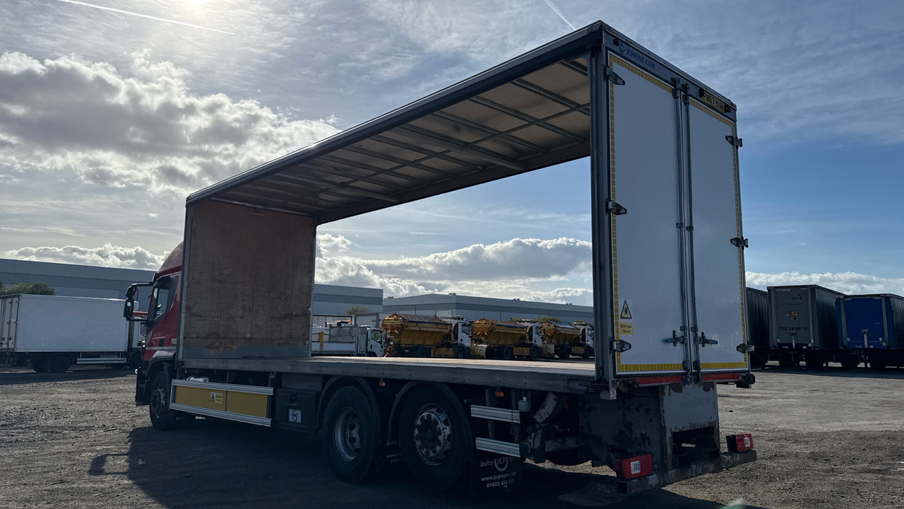 IVECO STRALIS 310 - Curtainsider truck: picture 3 IVECO STRALIS 310 - Curtainsider truck: picture 3