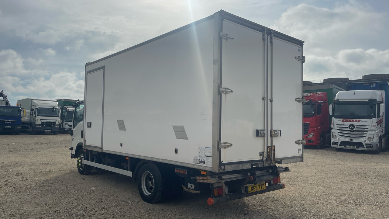 Isuzu N 75.190 - Refrigerator truck: picture 3 Isuzu N 75.190 - Refrigerator truck: picture 3