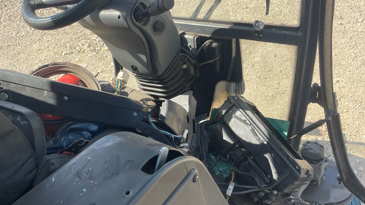 Road sweeper JOHNSTON: picture 12 Road sweeper JOHNSTON: picture 12