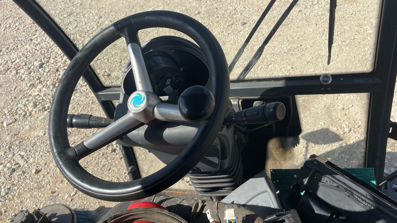 Road sweeper JOHNSTON: picture 13 Road sweeper JOHNSTON: picture 13