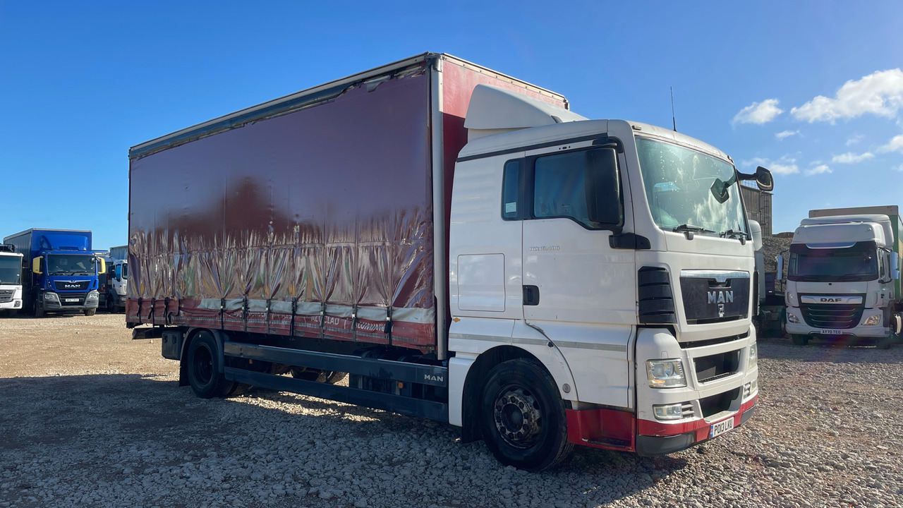 MAN TGX 18.400 - Curtainsider truck: picture 1 MAN TGX 18.400 - Curtainsider truck: picture 1