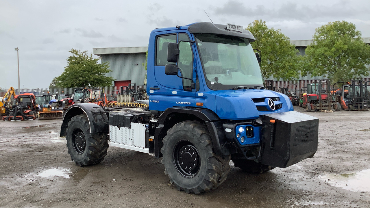 MERCEDES-BENZ UNIMOG U530 - Farm tractor: picture 1 MERCEDES-BENZ UNIMOG U530 - Farm tractor: picture 1