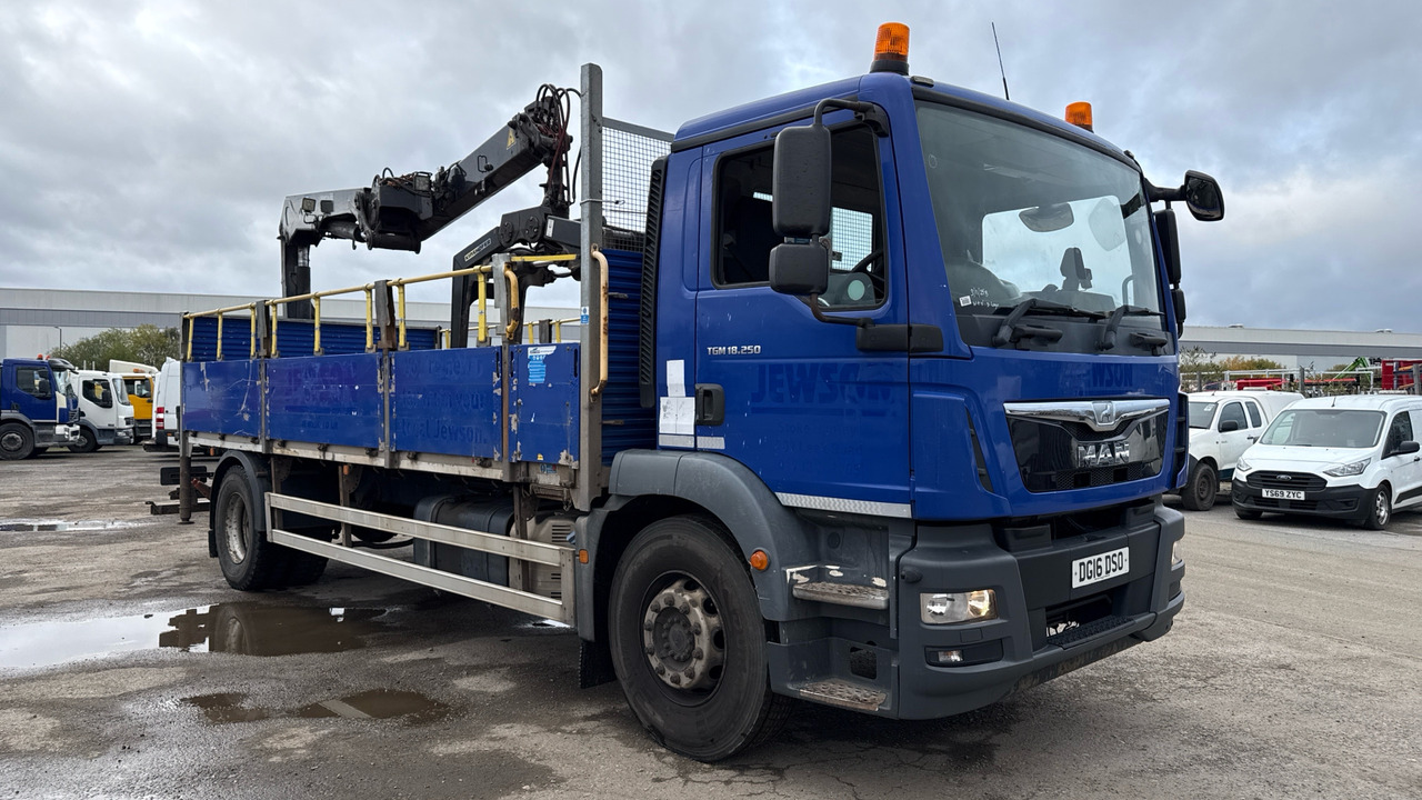 Man TGM 18.250 - Dropside/ Flatbed truck, Crane truck: picture 1 Man TGM 18.250 - Dropside/ Flatbed truck, Crane truck: picture 1
